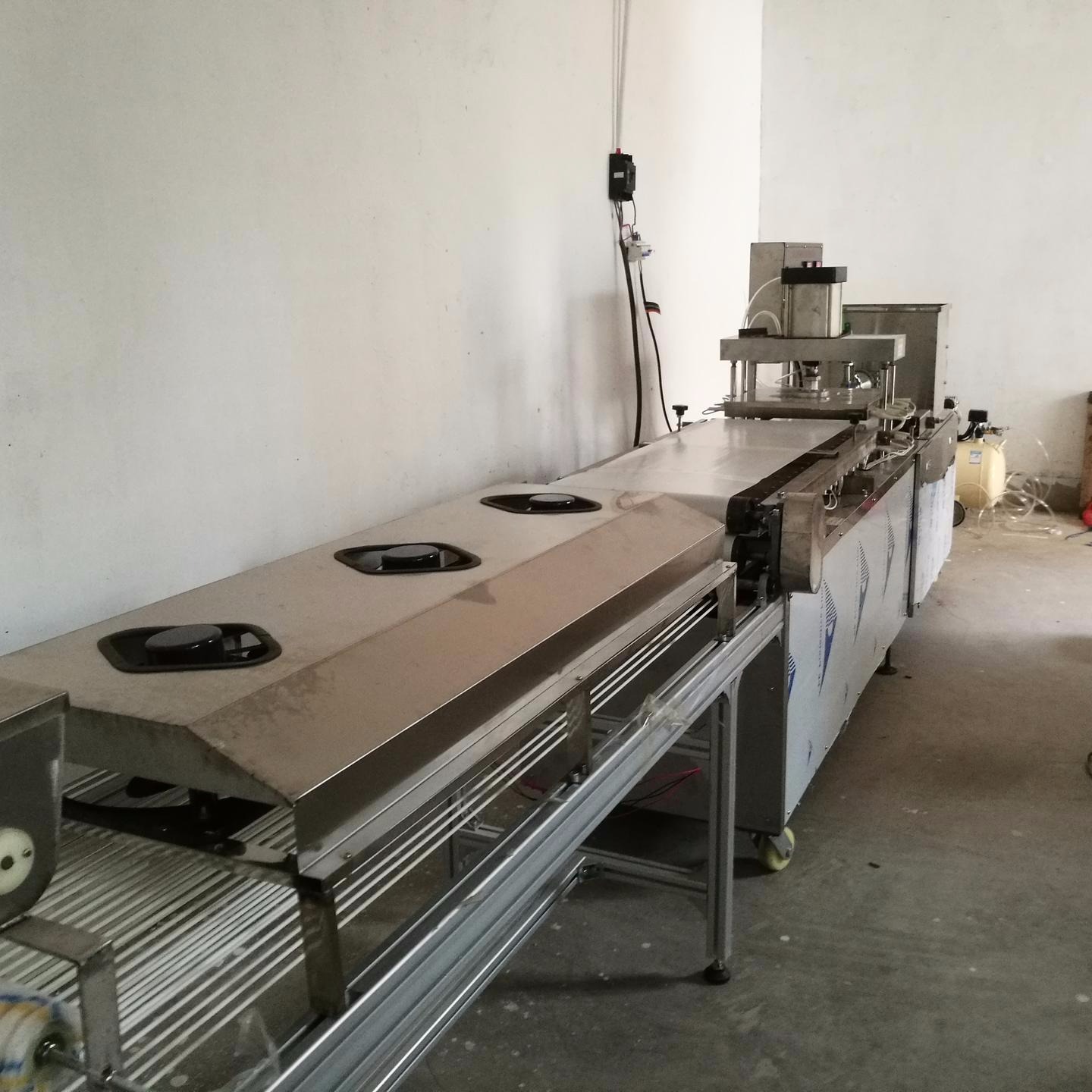 烙馍机器 南京全自动烙馍机 单饼机厂家 TL450型圆形水烙馍机