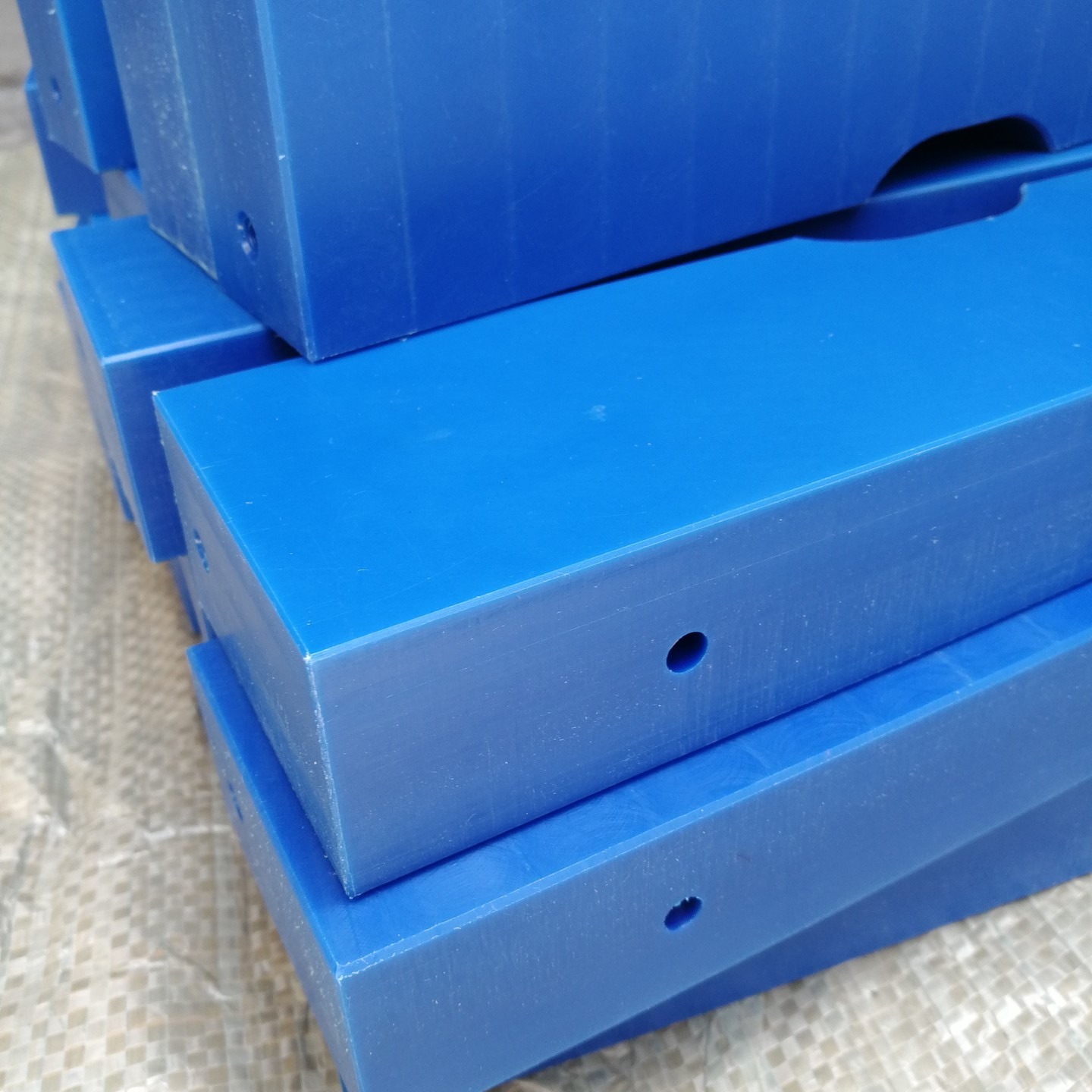加工蓝色尼龙块 MC浇筑尼龙耐磨 进口蓝色尼龙棒 MC901板棒图片