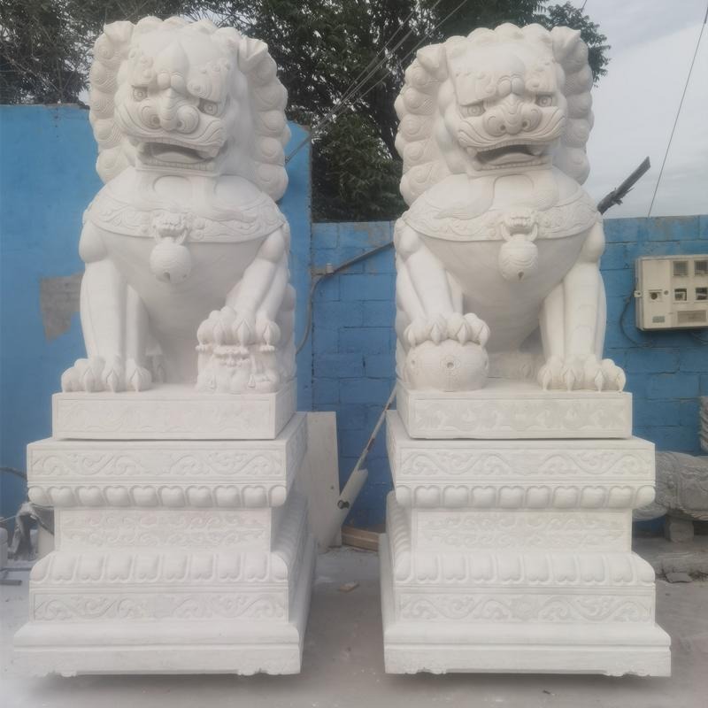 定制大型狮子 曲阳石狮子厂家 寺院景区门口狮子摆件