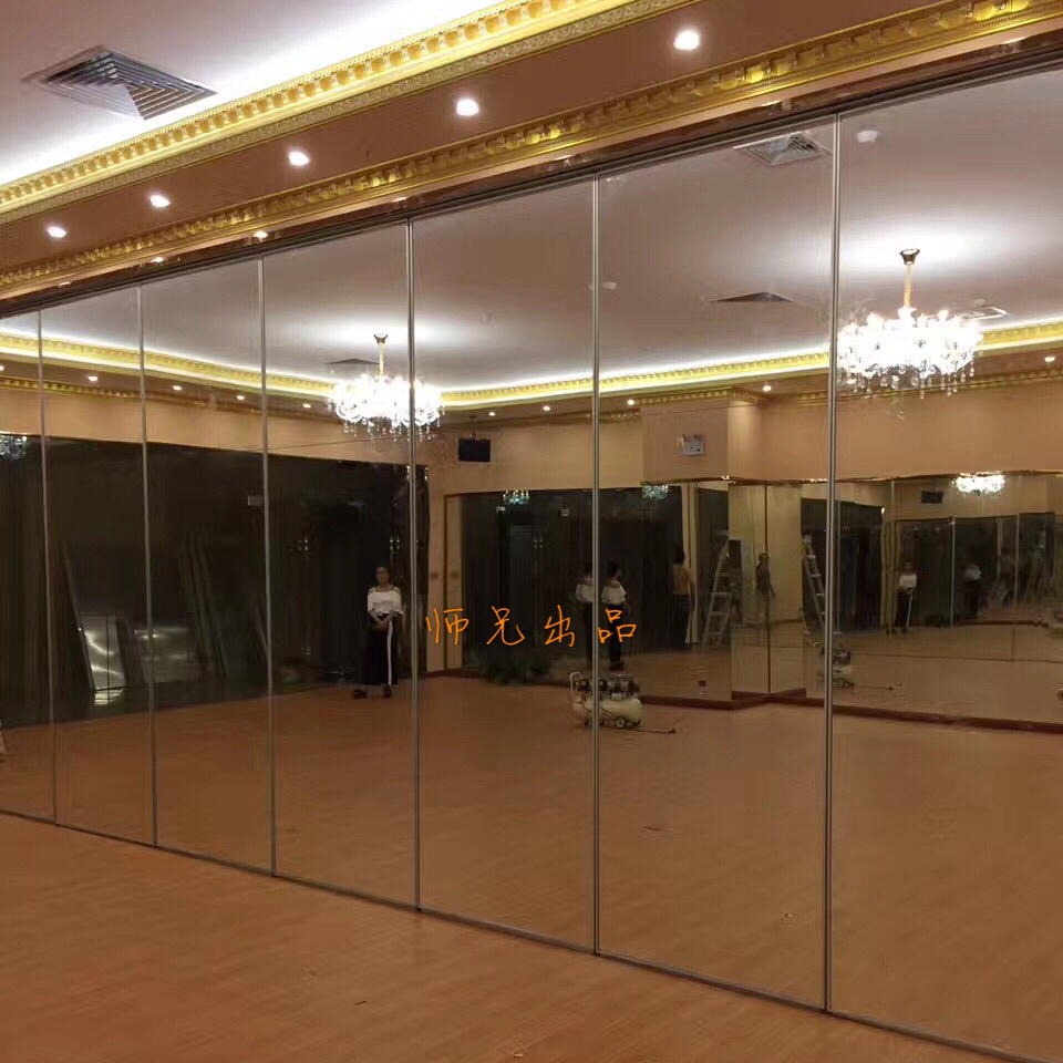 深圳舞蹈室镜面玻璃隔断可移动隔断墙折叠门练功房隔断上门维修