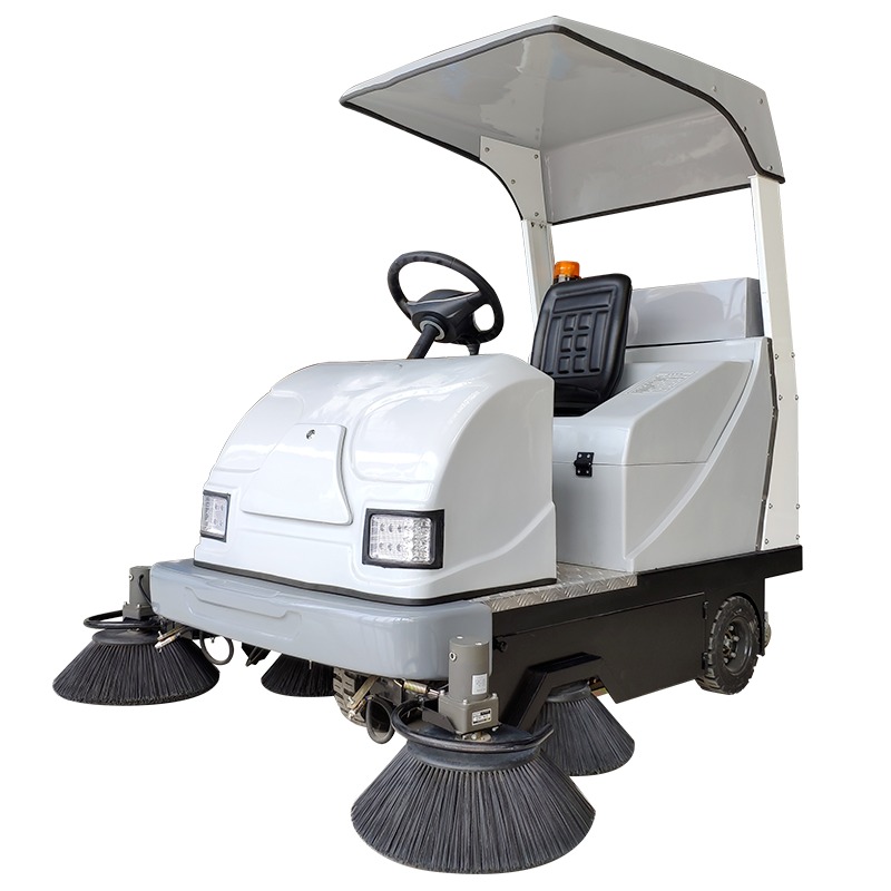 合山驾驶式电动扫地车 柳宝清洁清扫车 广西LB-1800小型扫路车