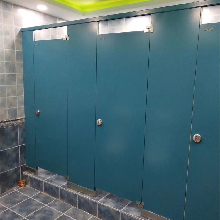 高铁站公共卫生间隔断门  喷涂钢板蜂窝 铝蜂窝厕所隔断 森蒂