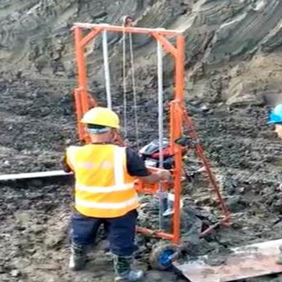 捷亚9马力挖桩芯取土机架子式桩孔取泥机清理泥土机图片