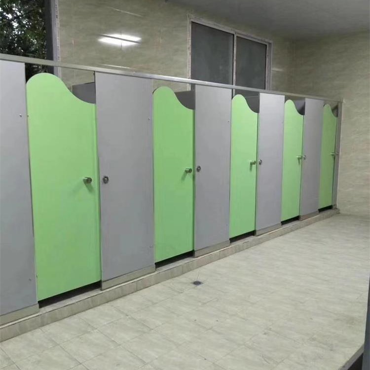 枣庄卫生间隔断厂家  幼儿园卡通隔断 厕所隔断板 防水卫生间隔断门  森蒂