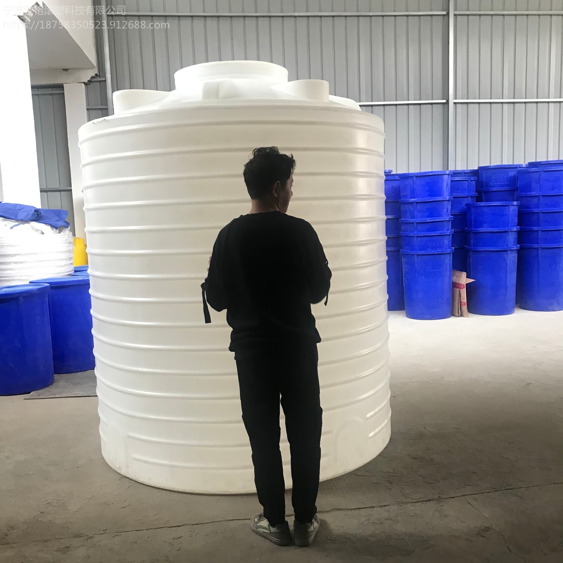 白色3吨塑料桶厂家现货发  雅格滚塑环保家用储水箱 3000L塑料储罐