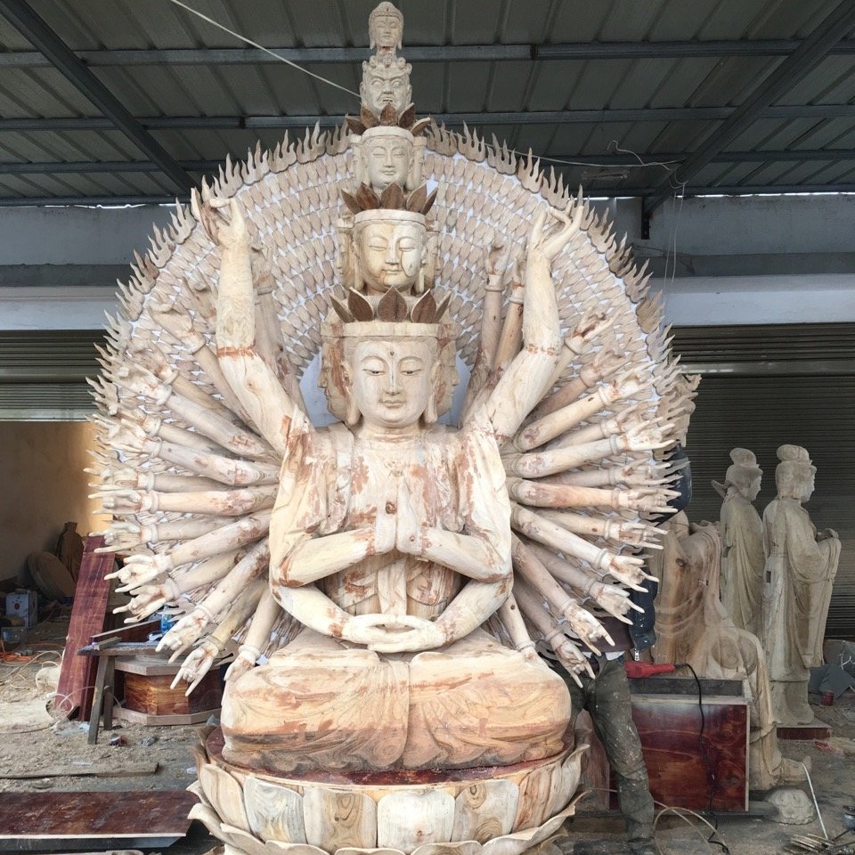 温州苍南优质木雕佛像厂订购大型木雕佛像 木雕千手观音坐像 观音殿大型佛像定做
