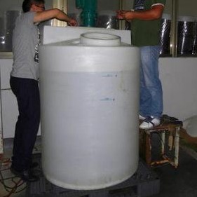 黄石200LPE加药箱带搅拌电机计量泵配套 耐酸碱搅拌桶加工定制