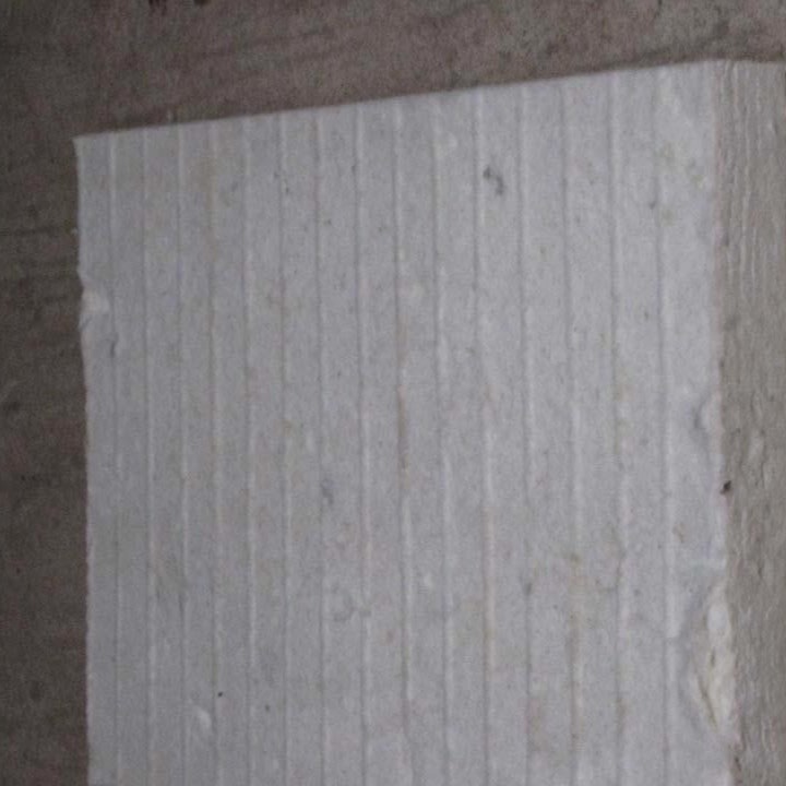 硅酸铝真空阻燃炉墙板型号   炉门保温材料硅酸铝保温棉   憎水硅酸铝针刺毯型号    硅酸铝纤维毡 型号图片
