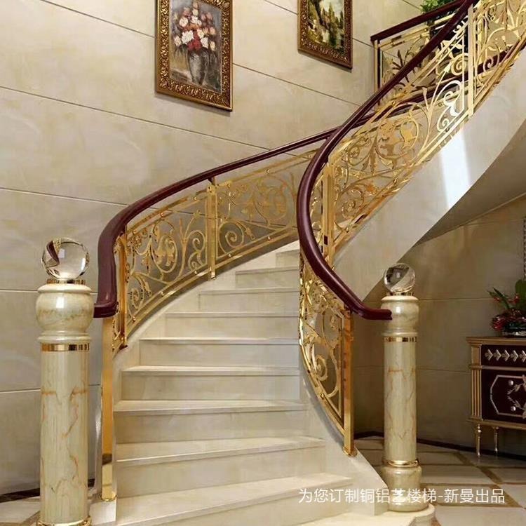 安丘复式楼梯装修方法 复式楼梯装修注意的事项图片