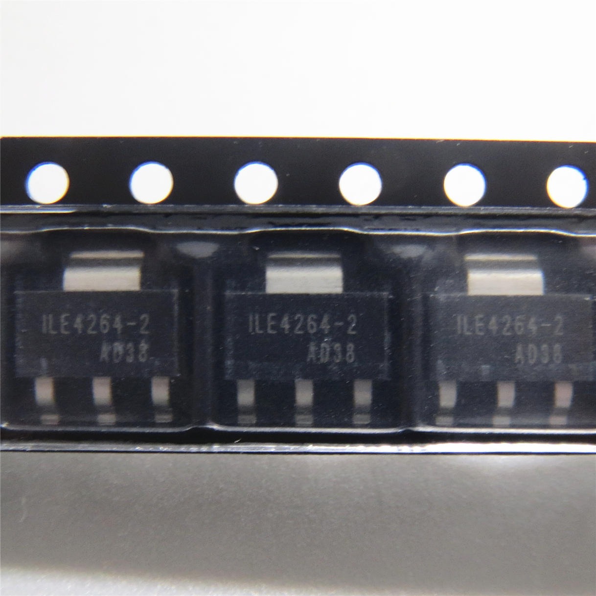 AT6558R  触摸芯片 单片机 电源管理芯片 放算IC专业代理商芯片配单 中科微定位芯片
