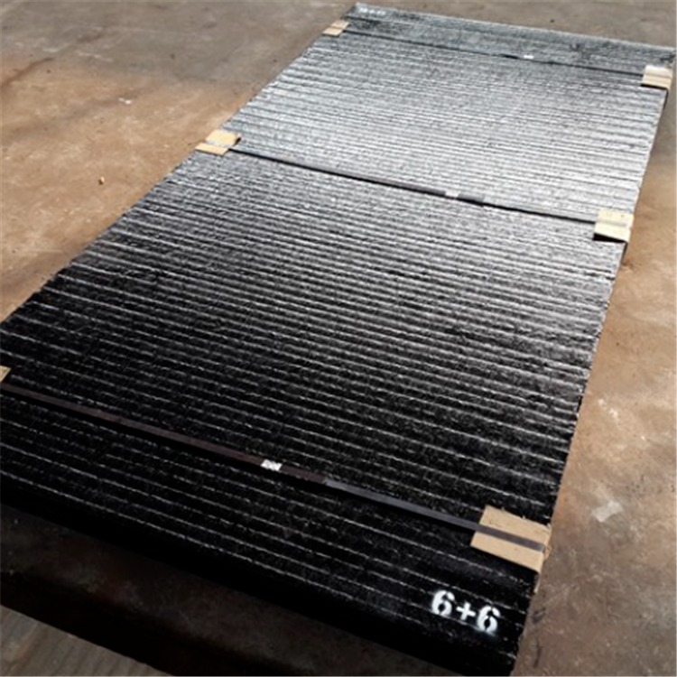 山东高铬堆焊耐磨板 10+8 6+6双金属复合耐磨衬板 高耐磨复合材料