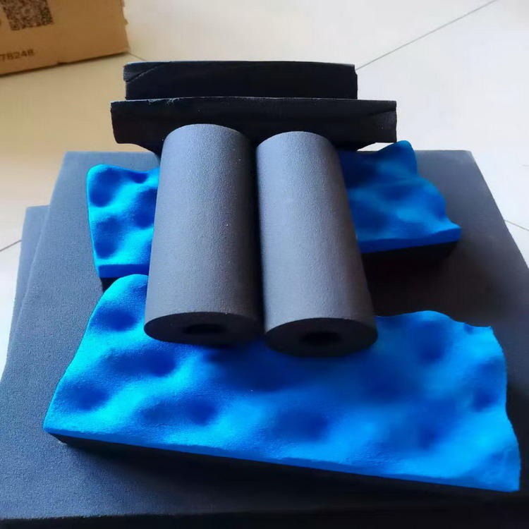 供应普兰多复合加厚橡塑板 一面贴铝箔橡塑保温板 防寒防冻橡塑海绵板