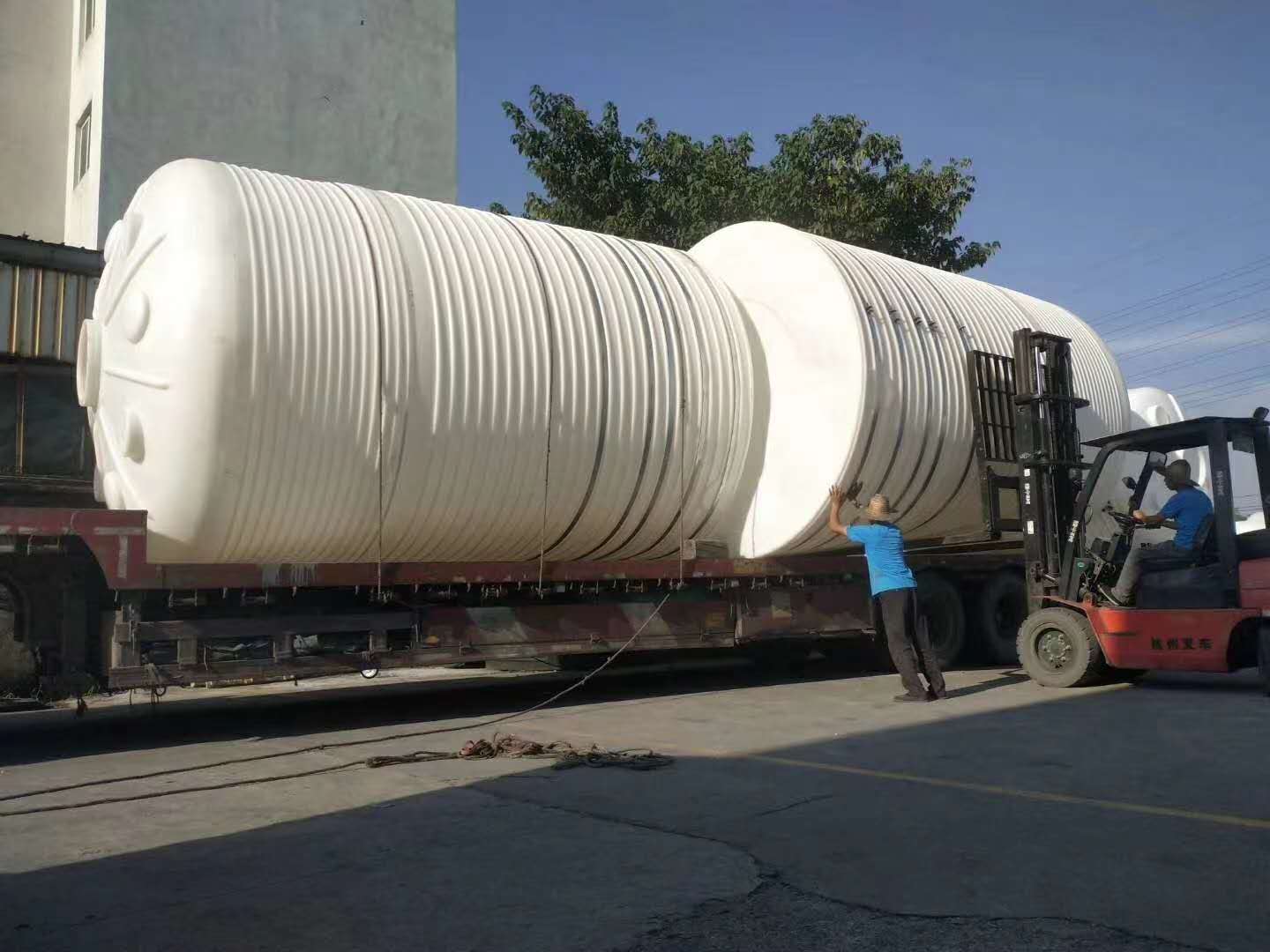 镇远县10吨PE塑料桶储水罐化工桶 搅拌蓄水污水处理桶食品级牛筋加厚