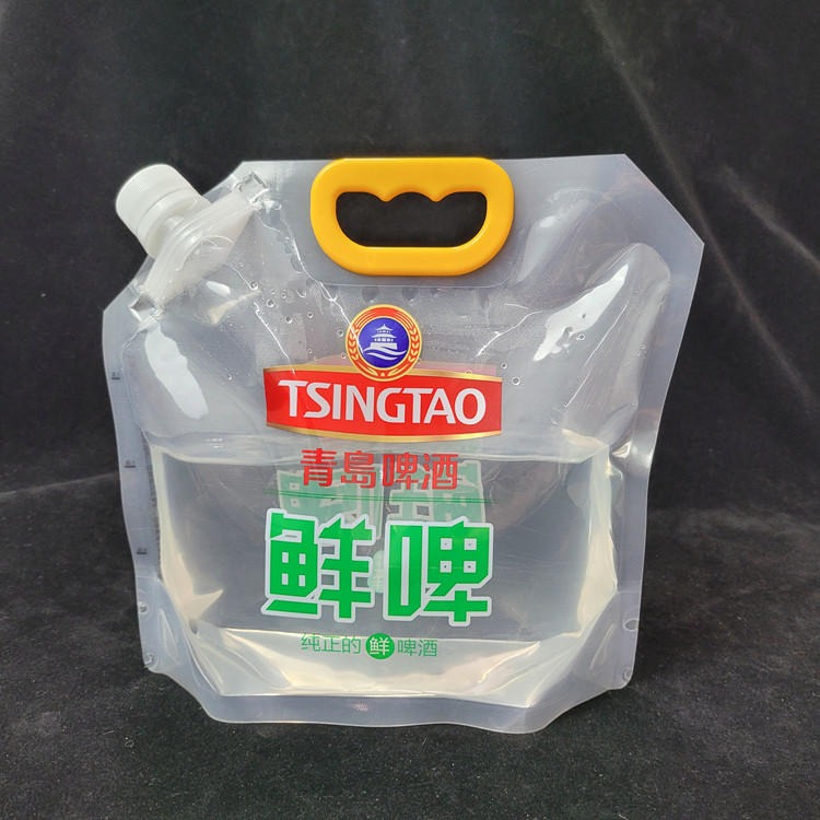 亚磊塑业 供应啤酒饮料包装袋 手提带吸嘴自立袋 透明吸嘴包装袋