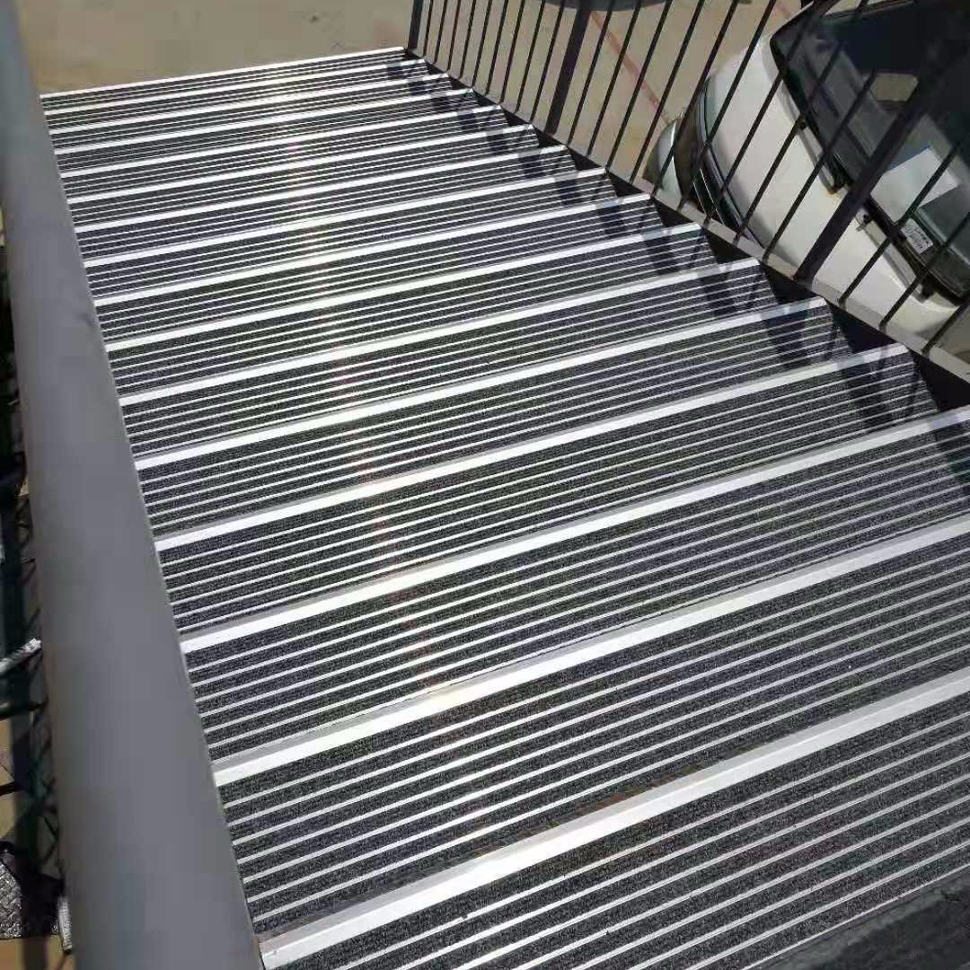 批发铝合金除尘地垫 尺寸定制地垫  楼梯台阶铝合金除尘 防滑门垫