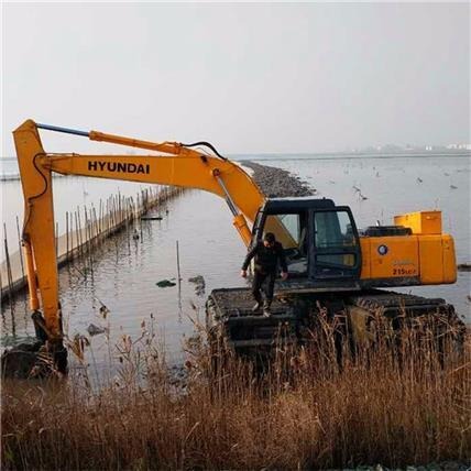 水陆挖掘机改装 现代215标配 湖北兴勇 20吨级浮箱 水陆挖掘机厂家