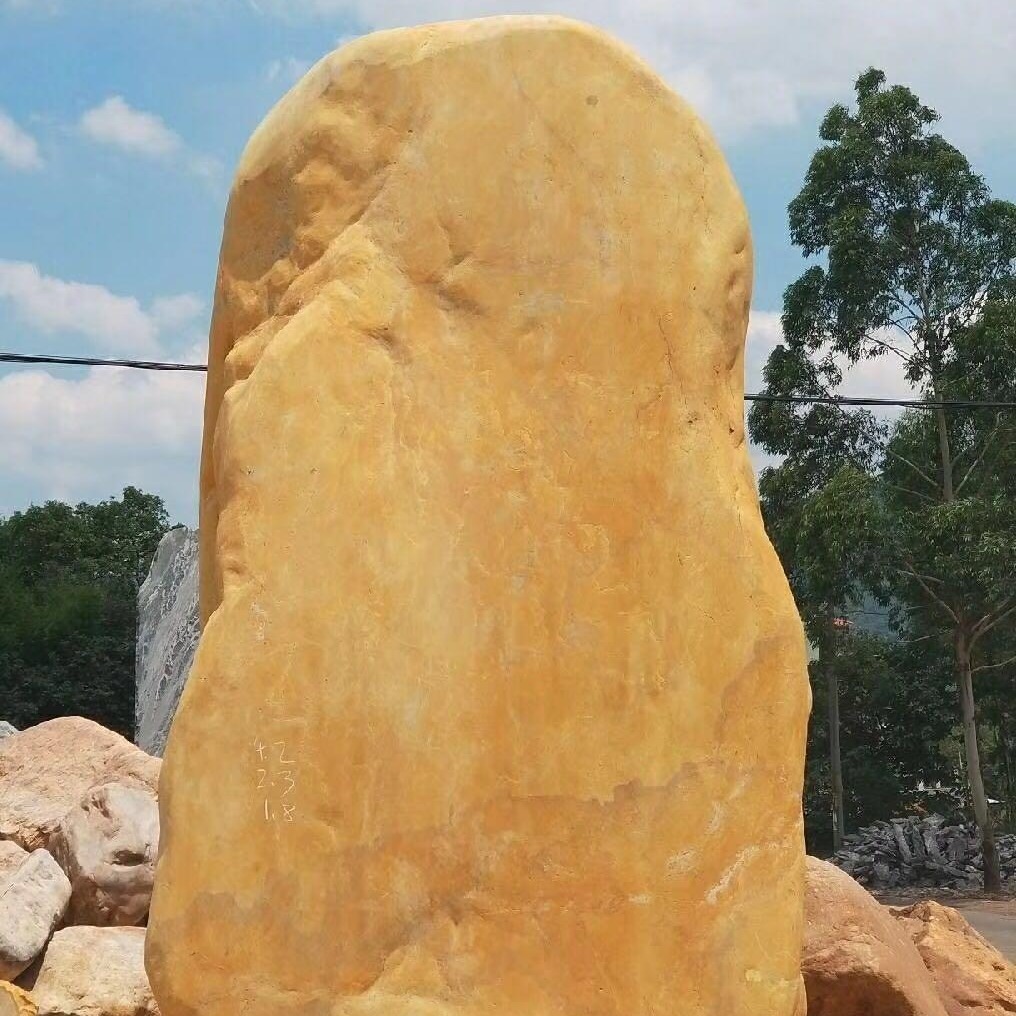 大庆出售旅游区招牌石 天然风景石 路口刻字黄蜡石