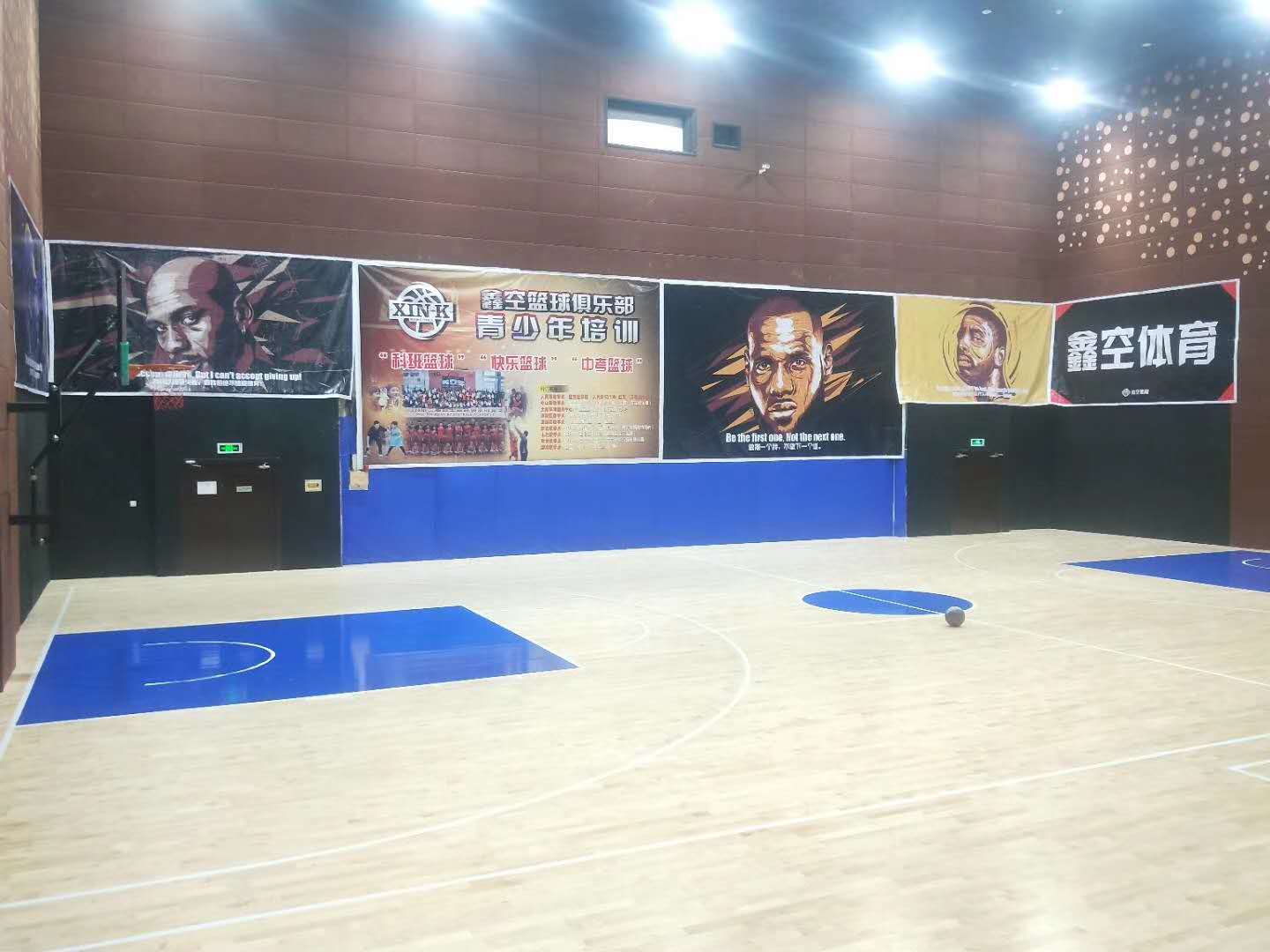 浙江上虞 篮球场运动木地板 运动木地板 篮球地板翻新图片
