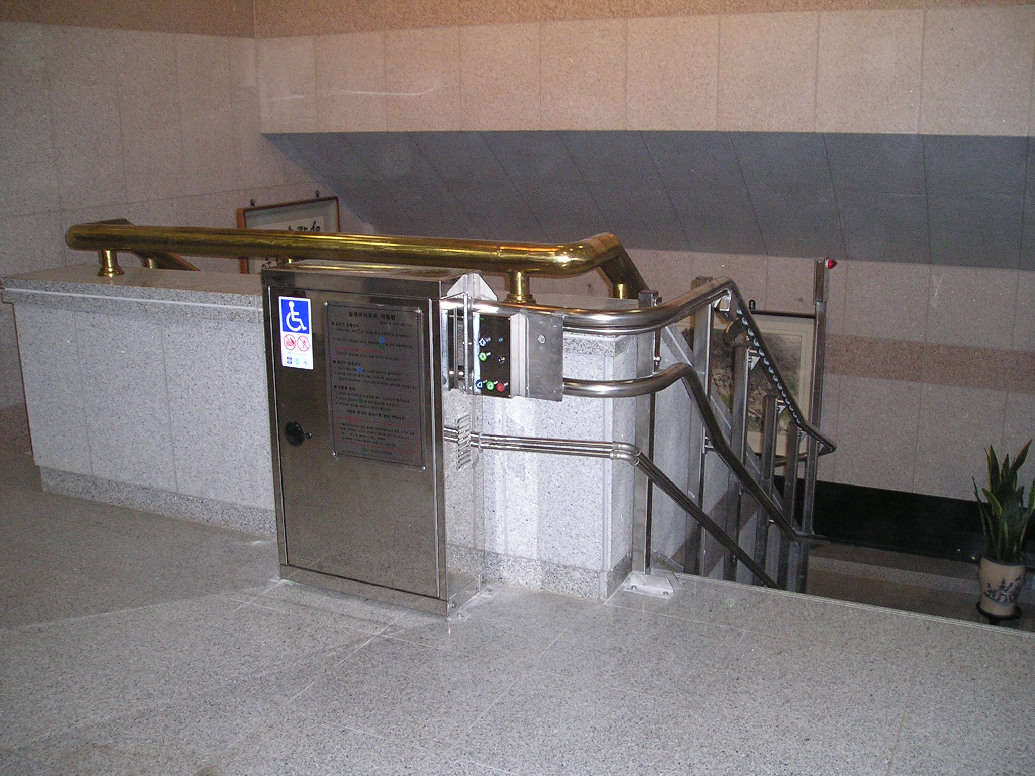 地铁无障碍设施图片图片