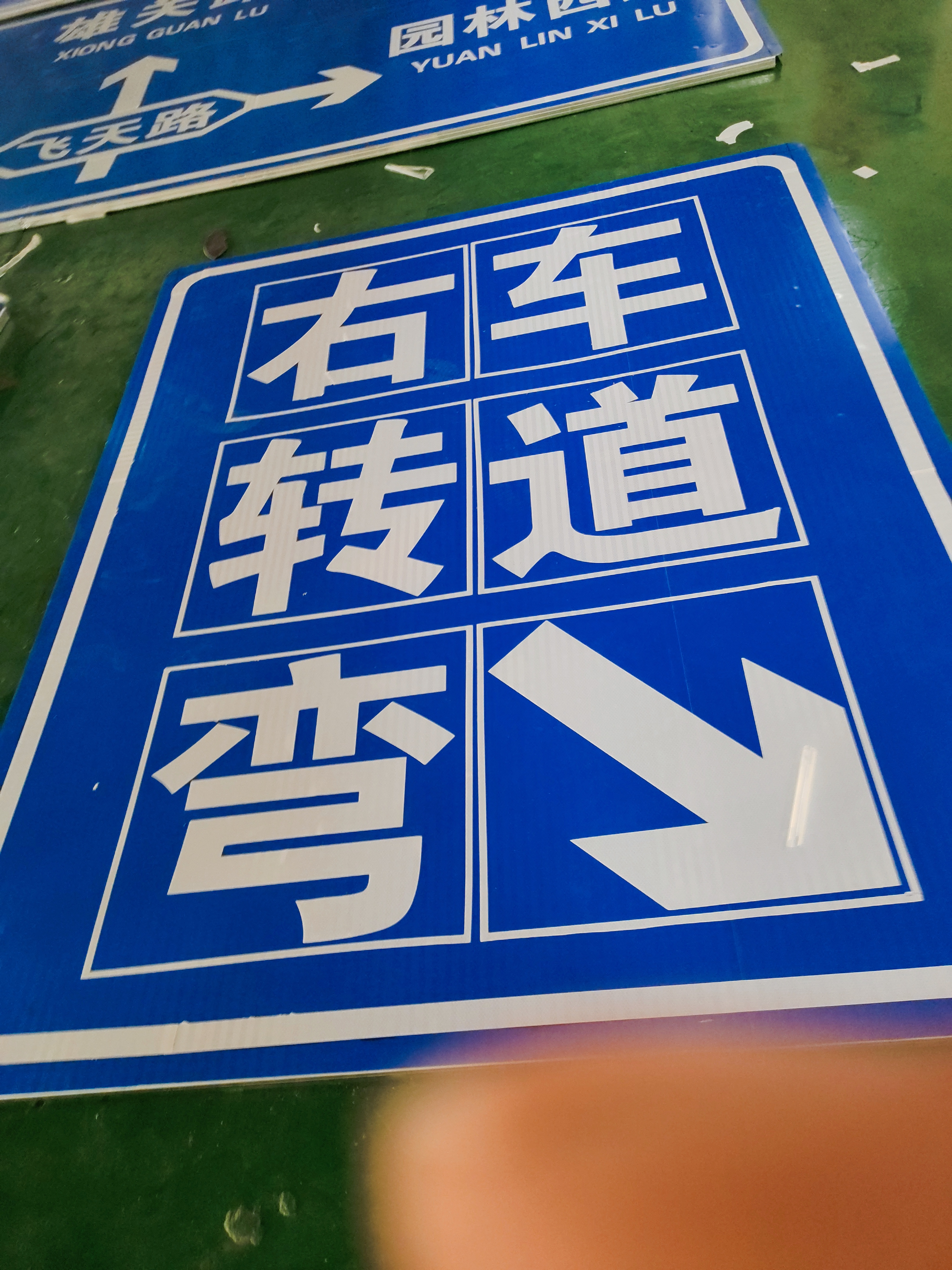 公路交通设施标志牌 道路指示牌  八角交通标志杆 F型杆 指示标志杆